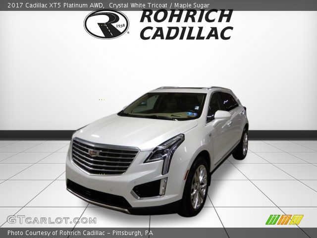 2017 Cadillac XT5 Platinum AWD in Crystal White Tricoat