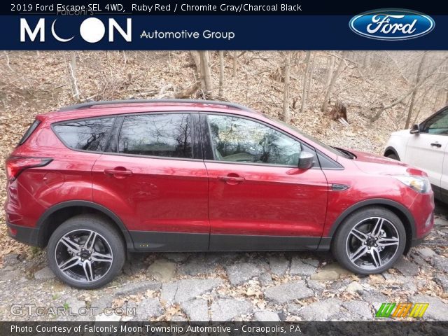2019 Ford Escape SEL 4WD in Ruby Red
