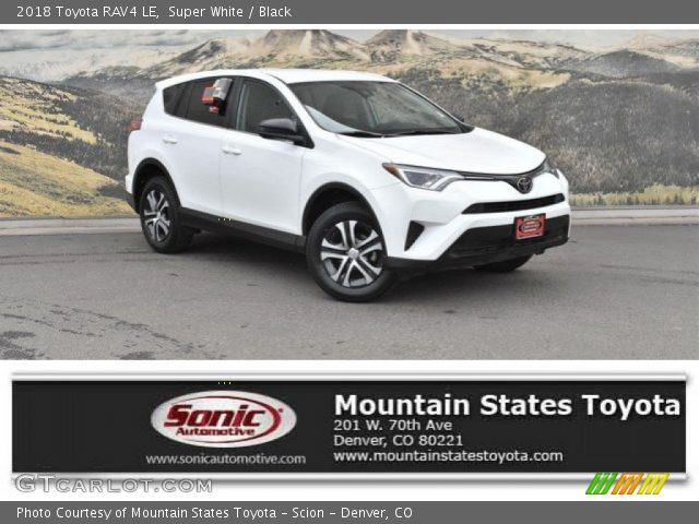 2018 Toyota RAV4 LE in Super White