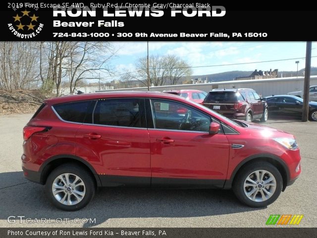 2019 Ford Escape SE 4WD in Ruby Red