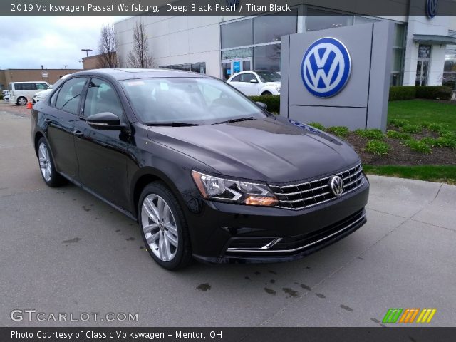 2019 Volkswagen Passat Wolfsburg in Deep Black Pearl