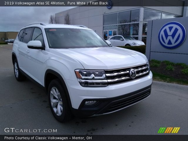 2019 Volkswagen Atlas SE 4Motion in Pure White