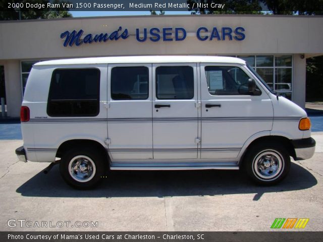 2000 Dodge Ram Van 1500 Passenger in Medium Red Metallic