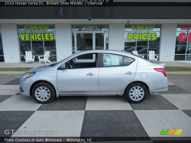 2019 Nissan Versa SV in Brilliant Silver Metallic
