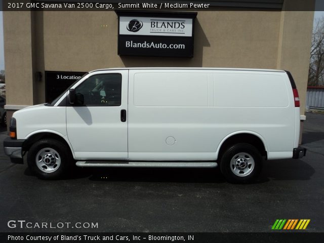 2017 GMC Savana Van 2500 Cargo in Summit White