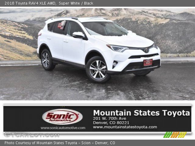 2018 Toyota RAV4 XLE AWD in Super White
