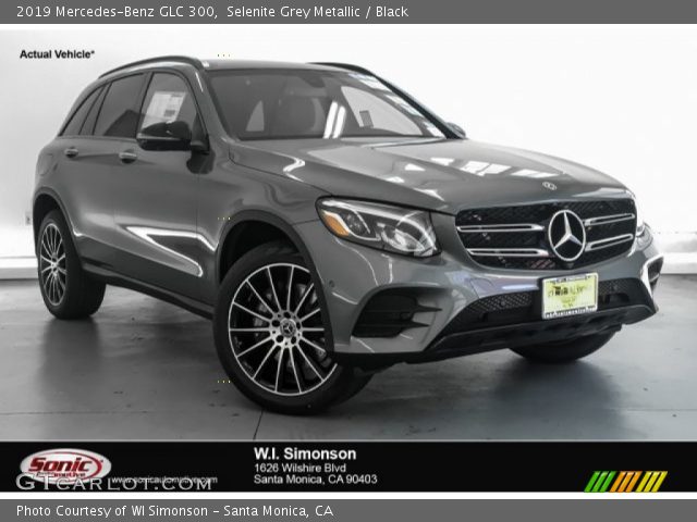 2019 Mercedes-Benz GLC 300 in Selenite Grey Metallic