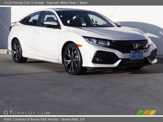 2019 Honda Civic Si Sedan in Platinum White Pearl