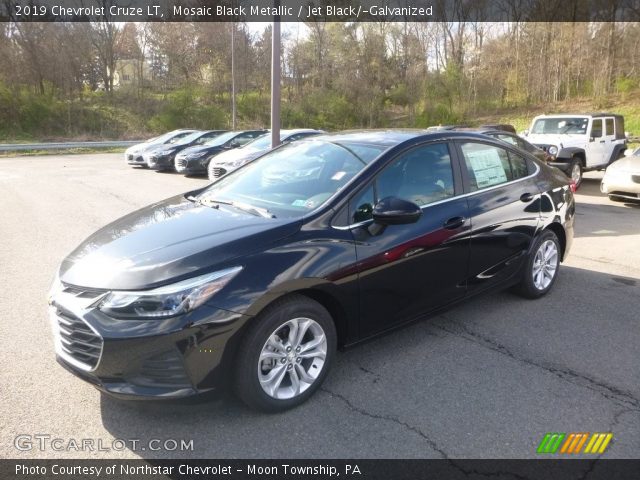 2019 Chevrolet Cruze LT in Mosaic Black Metallic