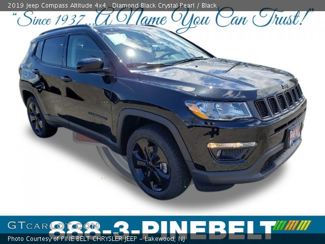 2019 Jeep Compass Altitude 4x4 in Diamond Black Crystal Pearl