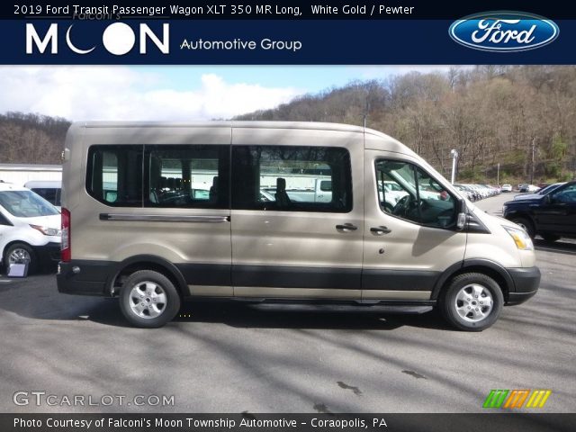 2019 Ford Transit Passenger Wagon XLT 350 MR Long in White Gold