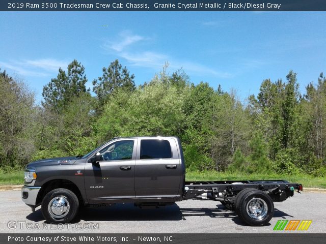 2019 Ram 3500 Tradesman Crew Cab Chassis in Granite Crystal Metallic