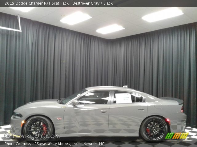 2019 Dodge Charger R/T Scat Pack in Destroyer Gray