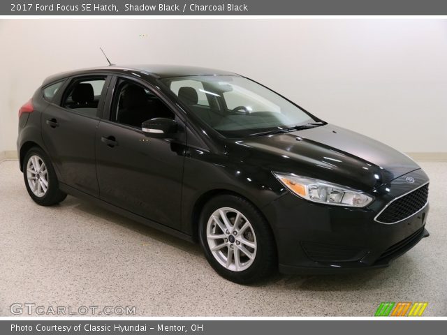 2017 Ford Focus SE Hatch in Shadow Black