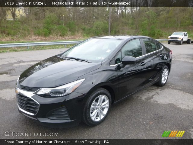 2019 Chevrolet Cruze LT in Mosaic Black Metallic