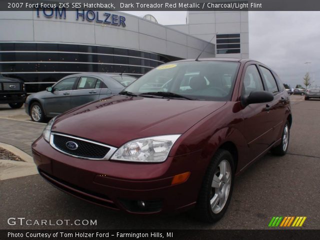 2007 Ford Focus ZX5 SES Hatchback in Dark Toreador Red Metallic