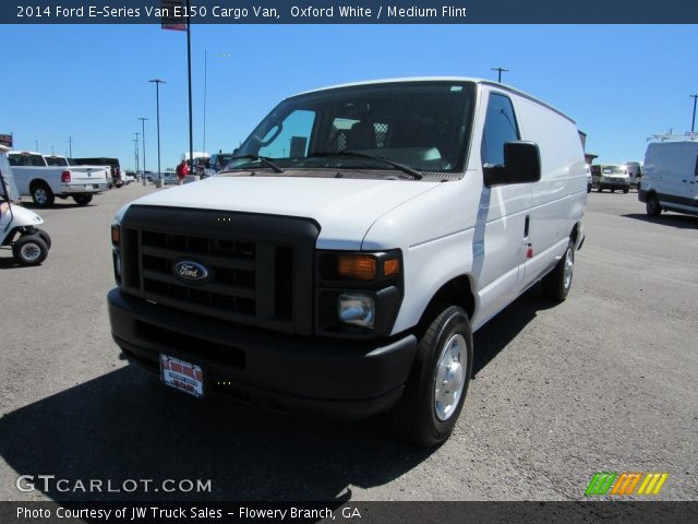 2014 Ford E-Series Van E150 Cargo Van in Oxford White