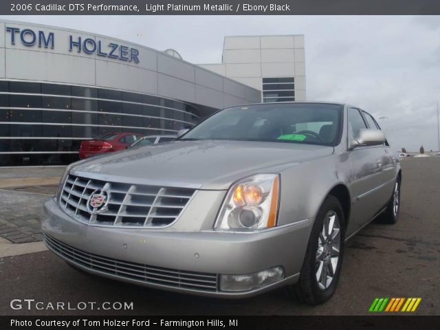 2006 Cadillac DTS Performance in Light Platinum Metallic