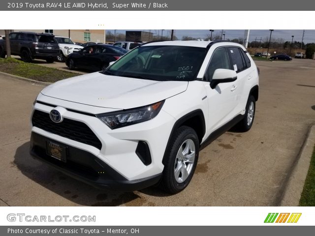 2019 Toyota RAV4 LE AWD Hybrid in Super White