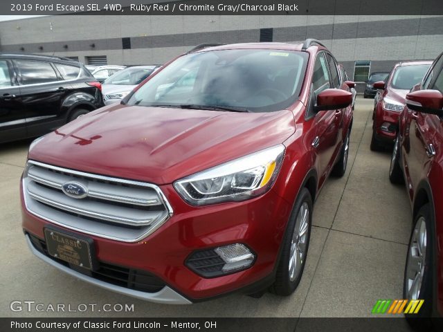 2019 Ford Escape SEL 4WD in Ruby Red