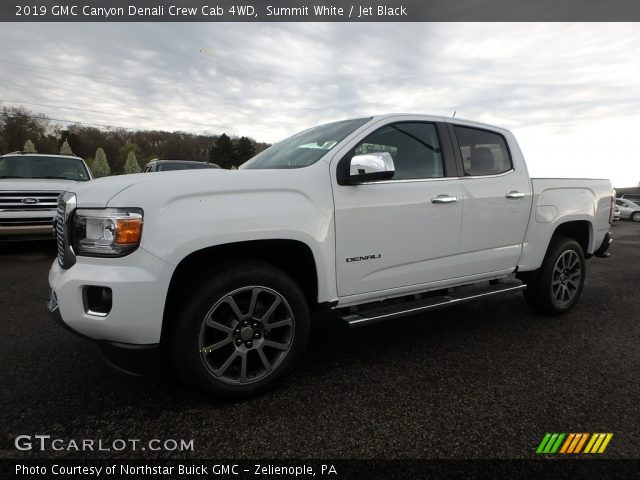 2019 GMC Canyon Denali Crew Cab 4WD in Summit White