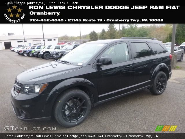 2019 Dodge Journey SE in Pitch Black