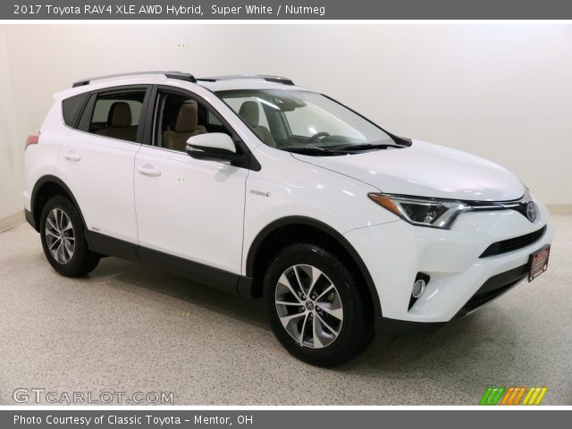 2017 Toyota RAV4 XLE AWD Hybrid in Super White
