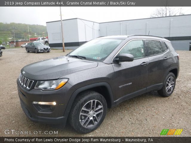 2019 Jeep Compass Latitude 4x4 in Granite Crystal Metallic