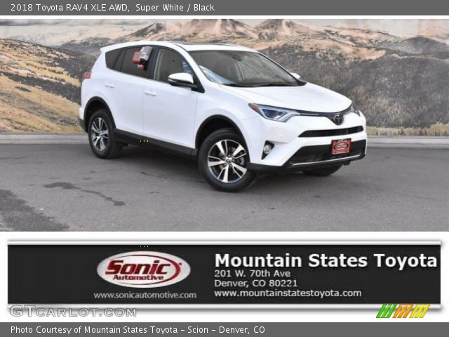 2018 Toyota RAV4 XLE AWD in Super White