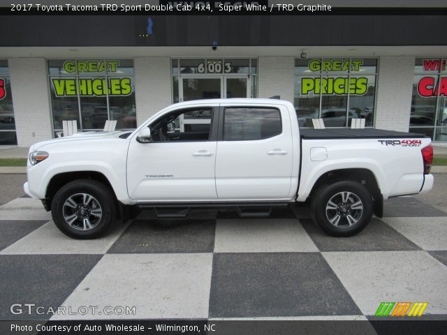 2017 Toyota Tacoma TRD Sport Double Cab 4x4 in Super White