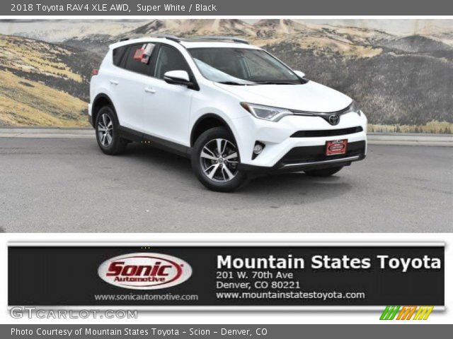 2018 Toyota RAV4 XLE AWD in Super White