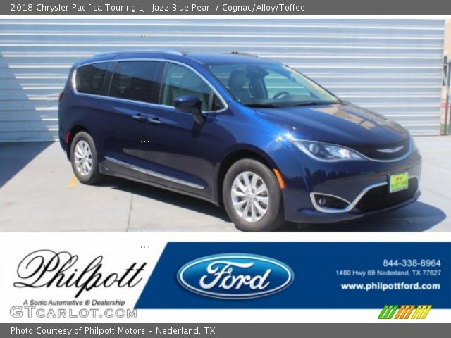 2018 Chrysler Pacifica Touring L in Jazz Blue Pearl