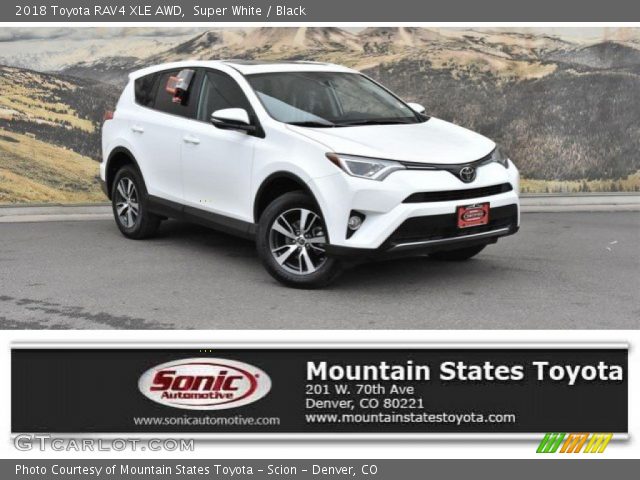 2018 Toyota RAV4 XLE AWD in Super White