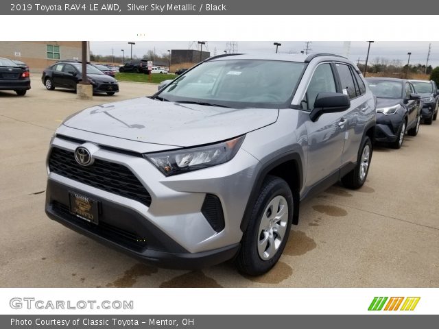 2019 Toyota RAV4 LE AWD in Silver Sky Metallic