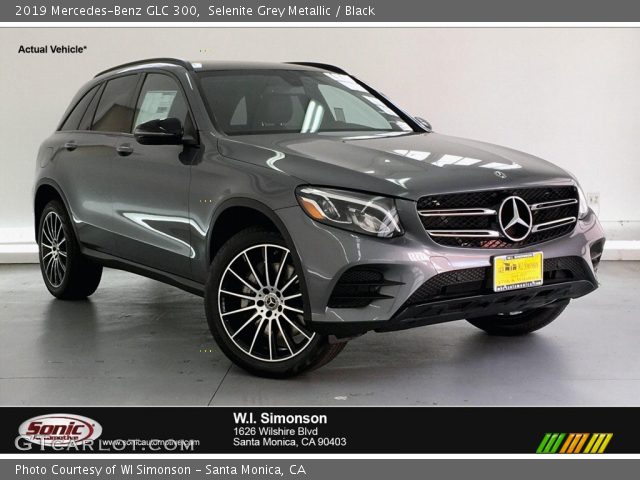 2019 Mercedes-Benz GLC 300 in Selenite Grey Metallic