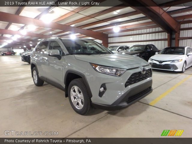 2019 Toyota RAV4 XLE AWD in Lunar Rock