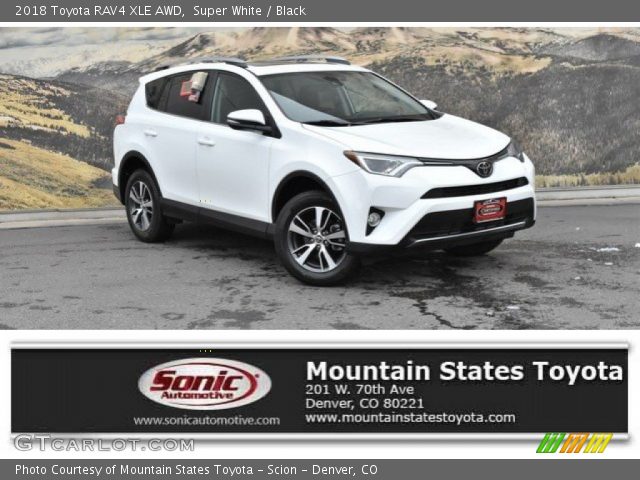 2018 Toyota RAV4 XLE AWD in Super White