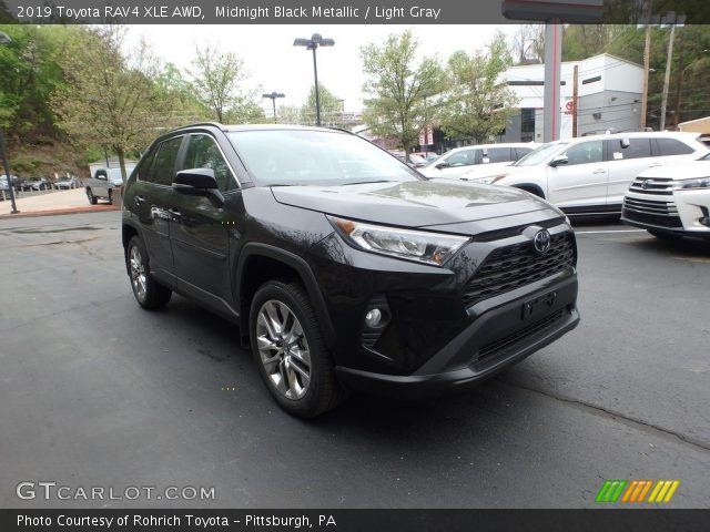 2019 Toyota RAV4 XLE AWD in Midnight Black Metallic