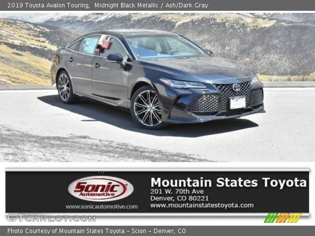 2019 Toyota Avalon Touring in Midnight Black Metallic
