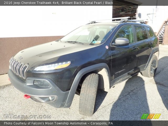 2016 Jeep Cherokee Trailhawk 4x4 in Brilliant Black Crystal Pearl