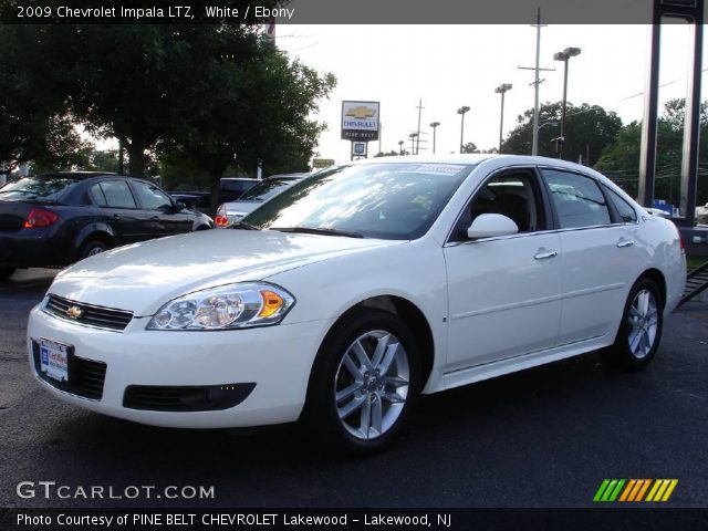 2009 Chevrolet Impala LTZ in White