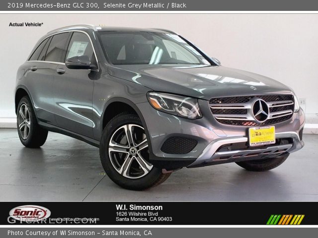 2019 Mercedes-Benz GLC 300 in Selenite Grey Metallic