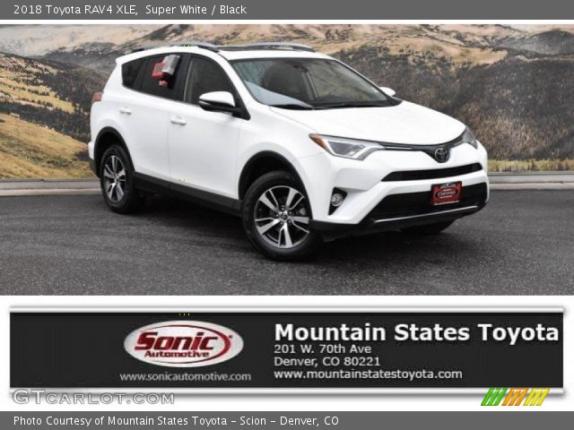 2018 Toyota RAV4 XLE in Super White