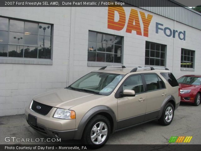 2007 Ford Freestyle SEL AWD in Dune Pearl Metallic
