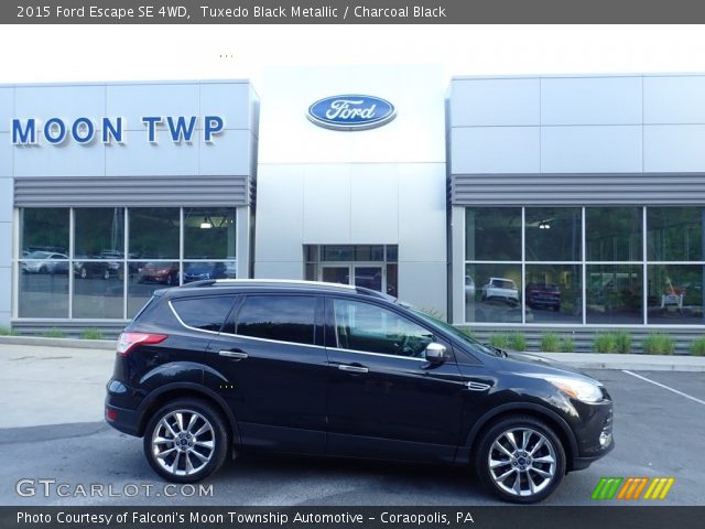 2015 Ford Escape SE 4WD in Tuxedo Black Metallic