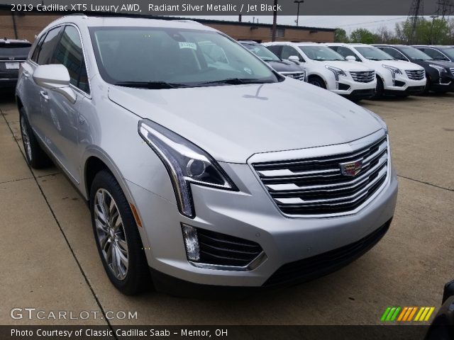 2019 Cadillac XT5 Luxury AWD in Radiant Silver Metallic