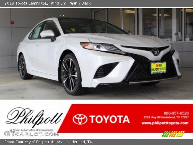 2019 Toyota Camry XSE in Wind Chill Pearl