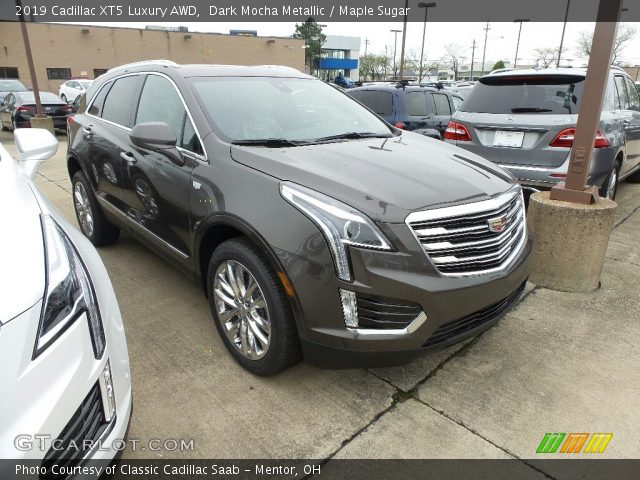 2019 Cadillac XT5 Luxury AWD in Dark Mocha Metallic