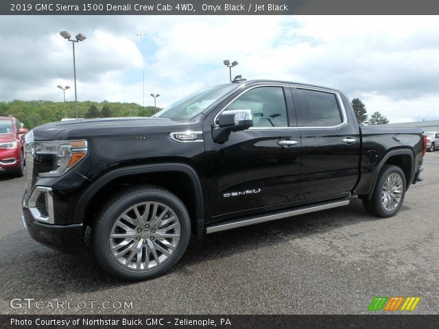 2019 GMC Sierra 1500 Denali Crew Cab 4WD in Onyx Black