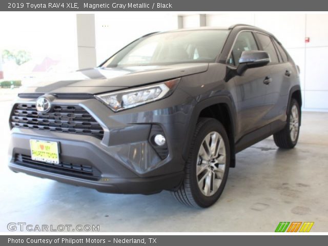 2019 Toyota RAV4 XLE in Magnetic Gray Metallic